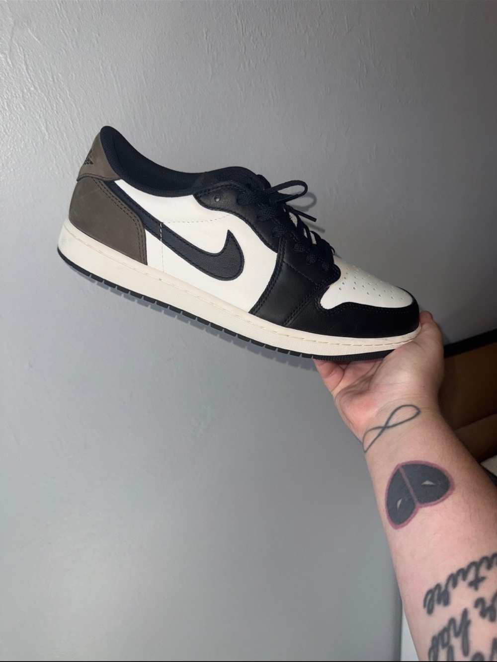 Jordan 1 low mocha